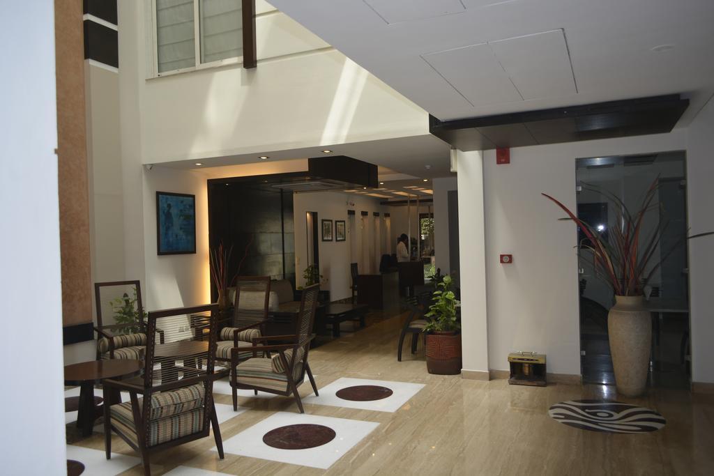 Hotel Mint Casa Ню Делхи Екстериор снимка