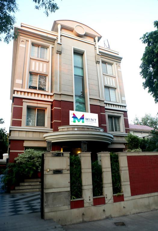 Hotel Mint Casa Ню Делхи Екстериор снимка