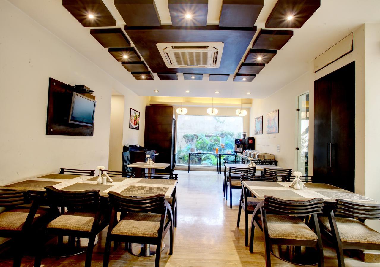 Hotel Mint Casa Ню Делхи Екстериор снимка