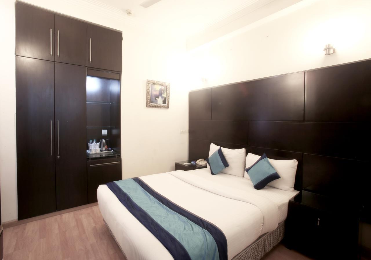 Hotel Mint Casa Ню Делхи Екстериор снимка