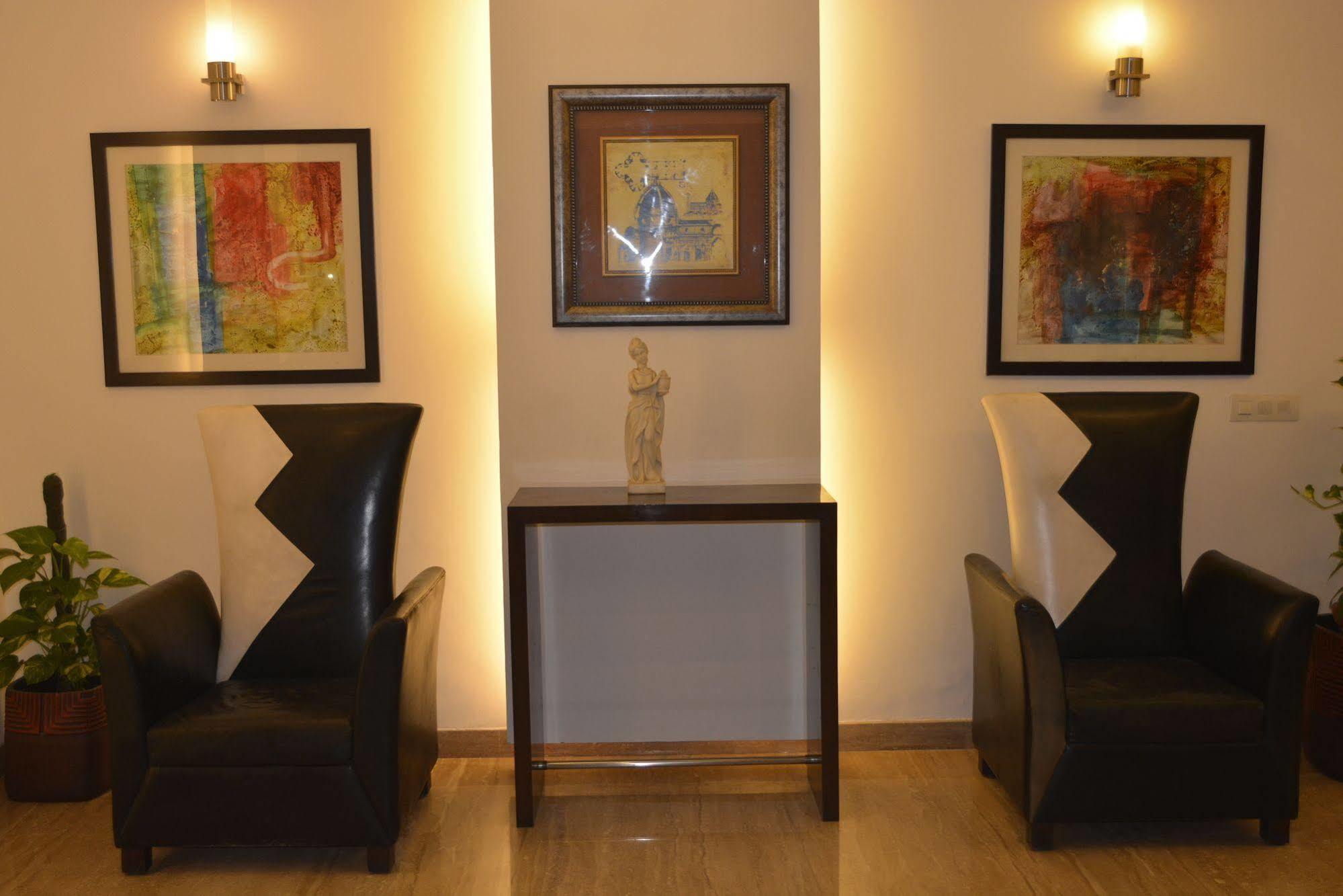 Hotel Mint Casa Ню Делхи Екстериор снимка