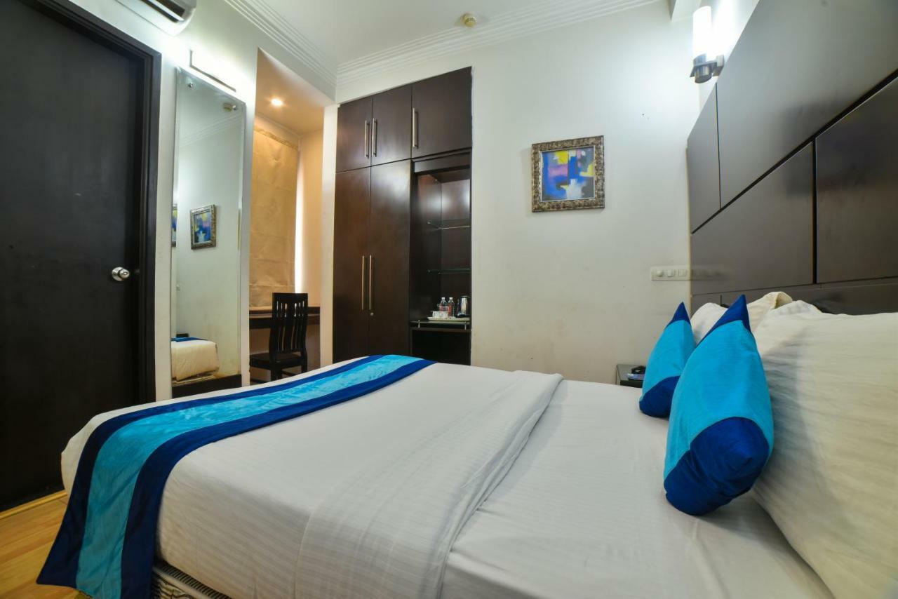 Hotel Mint Casa Ню Делхи Екстериор снимка