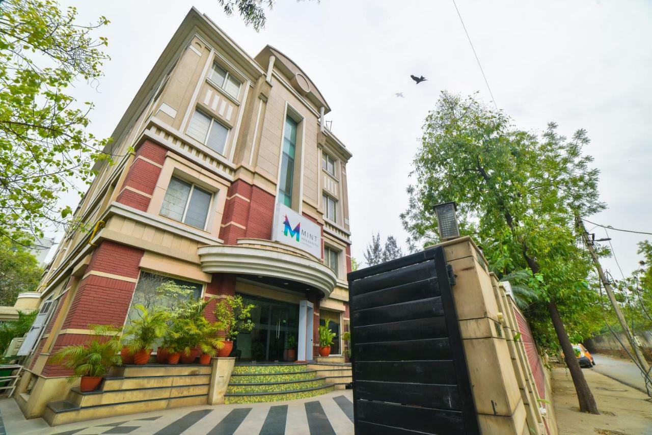 Hotel Mint Casa Ню Делхи Екстериор снимка